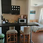 Royal Towers T&k Apartment *