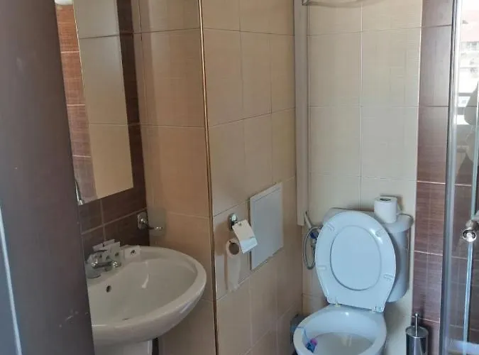 Royal Towers T&k Apartment *