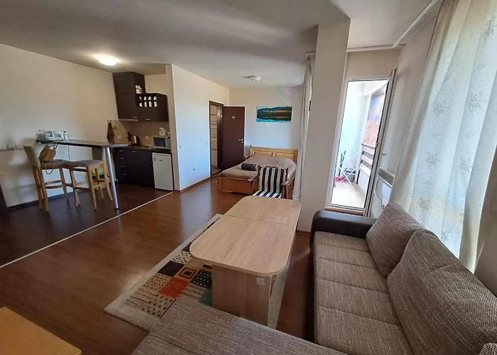 Royal Towers T&k Apartment *